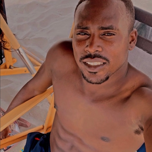 Profile Picture of Tyler Ledet (@bbyt656) on Poshmark