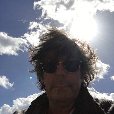 Profile Picture of Robert Thompson (@brownmop) on Twitter