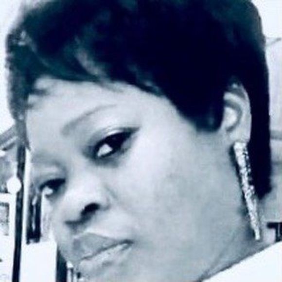 Profile Picture of Divine Weaving (@divineweaving) on Poshmark