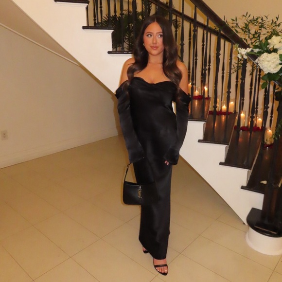 Profile Picture of Rose Ponzio (@roseponzio) on Poshmark