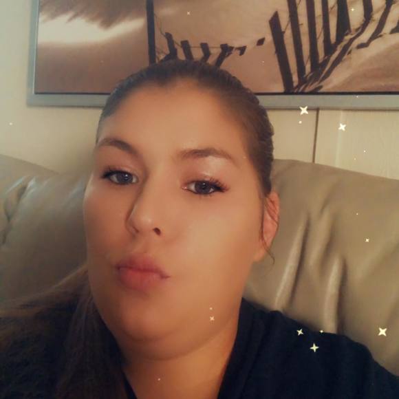 Profile Picture of Hope Soliz (@hopesoliz) on Poshmark