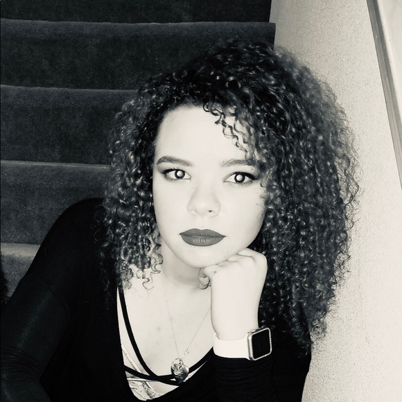 Profile Picture of Paige Hoskins (@phoskins99) on Poshmark