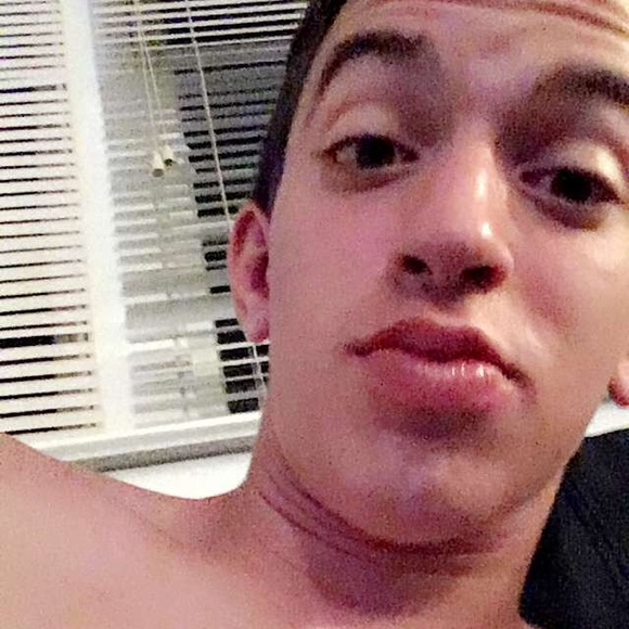 Profile Picture of Kyle Macphee (@kyle_macphee) on Poshmark