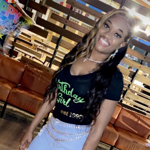 Profile Picture of Tyesha Powell (@tyeshap12) on Poshmark