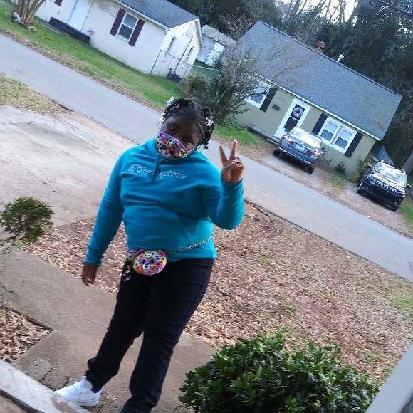 Profile Picture of Aishia Williams (@aishiawilliams) on Poshmark