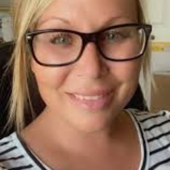 Profile Picture of Rory Heatherly (@roryheatherly) on Poshmark