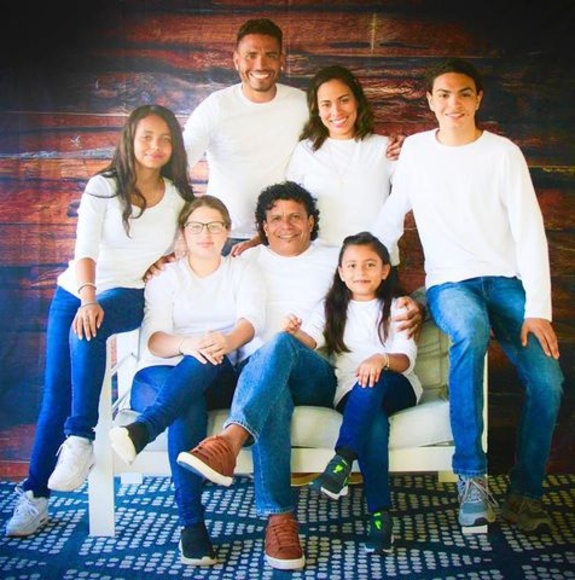 Profile Picture of Silvia perez Perez (@silviaeperez845) on Poshmark