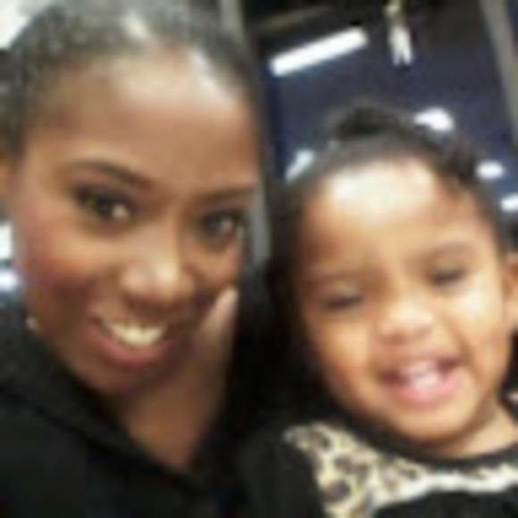 Profile Picture of Pershanona Leverson (@mrspsims29) on Poshmark