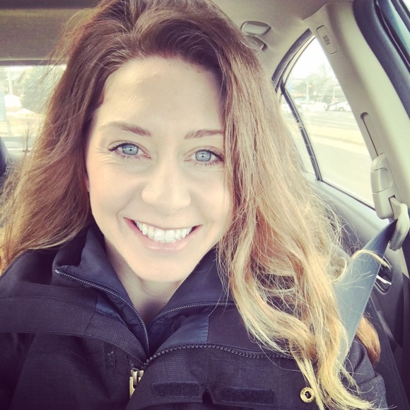 Profile Picture of Meliss Schuring (@meliss_schuring) on Poshmark