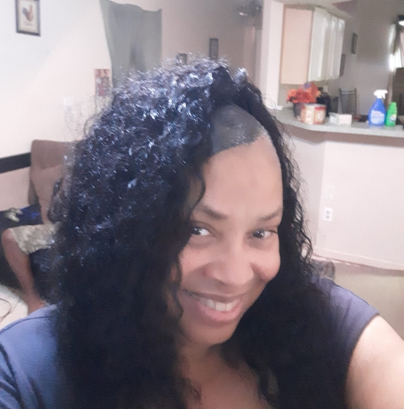 Profile Picture of Victoria Prettyman (@vickip39) on Poshmark