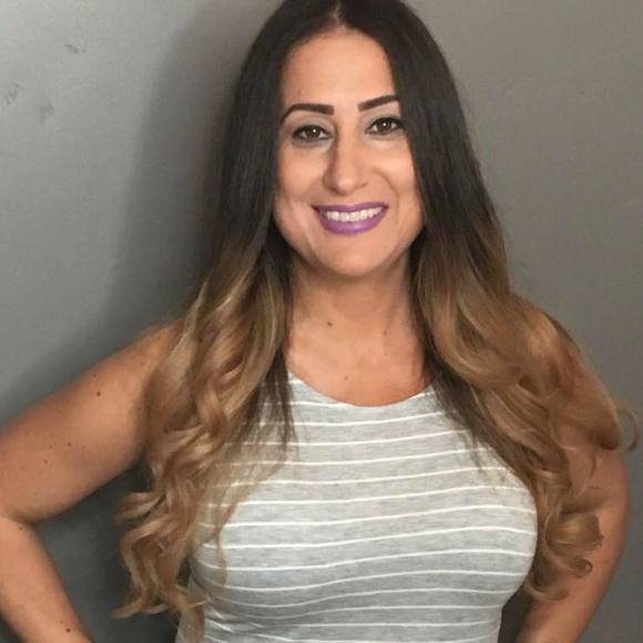 Profile Picture of Reechael Gutierrez-murphy (@reechael) on Poshmark