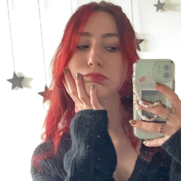 Profile Picture of Rachel Augustson (@rachel_blom) on Poshmark