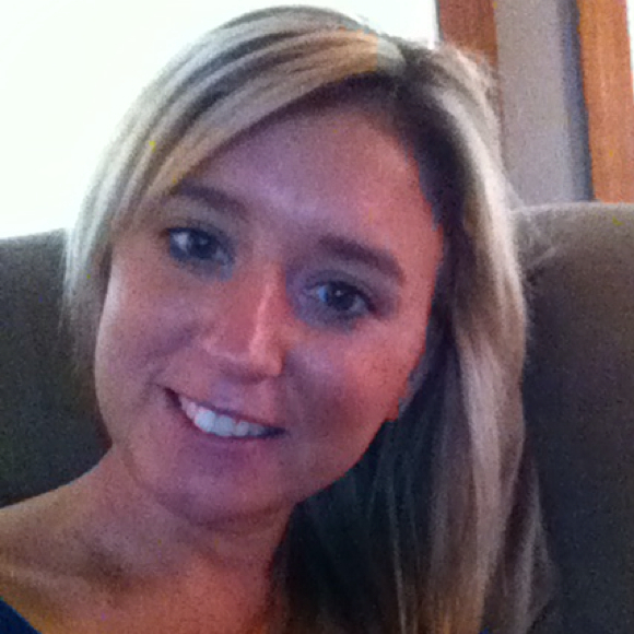 Profile Picture of Danielle Murphy (@daniellemurphy) on Poshmark