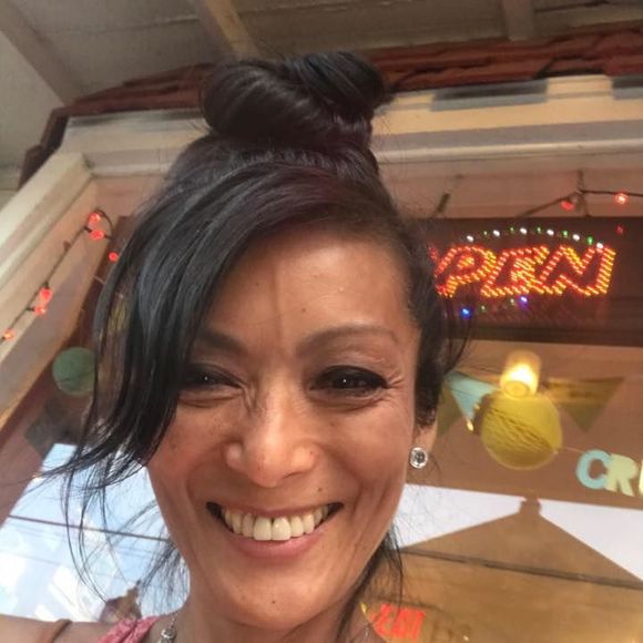 Profile Picture of Chieko Vititow (@chiekov) on Poshmark