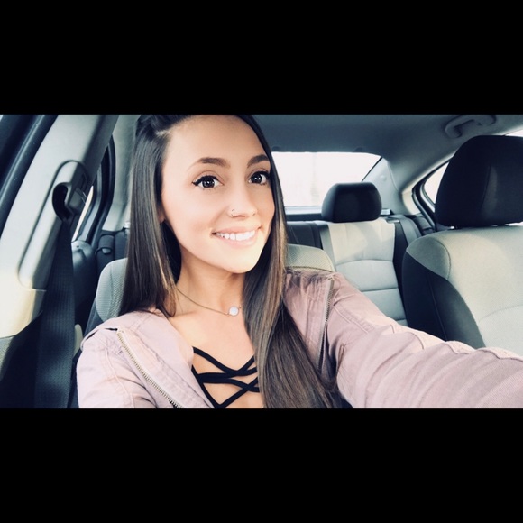 Profile Picture of Megan Rudney (@myendur) on Poshmark