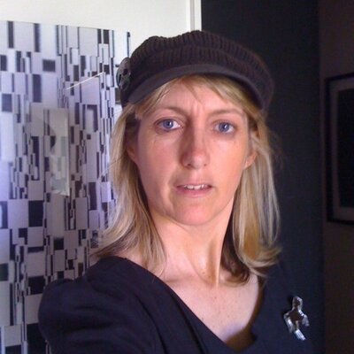 Profile Picture of Lara Bowen (@LaDeDara) on Twitter