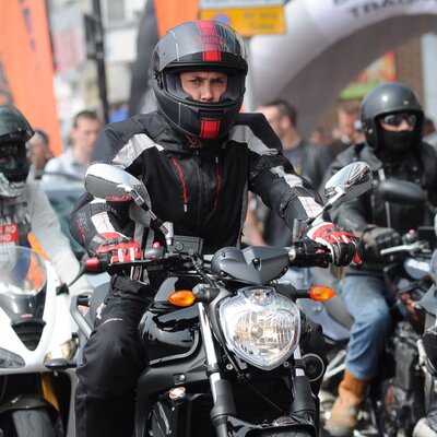 Profile Picture of stephen willcox (@fzsteve) on Twitter
