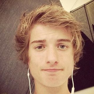 Profile Picture of Daniel Moland (@daniel.moland.9) on Facebook