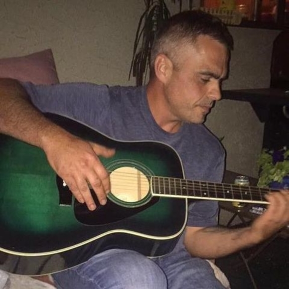 Ian Gallacher - Poshmark Profile Picture of Ian Gallacher (@eng8369703) on Poshmark