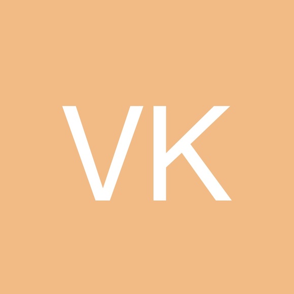 Profile Picture of Vanessa Keefe (@vanessakeefe181) on Poshmark