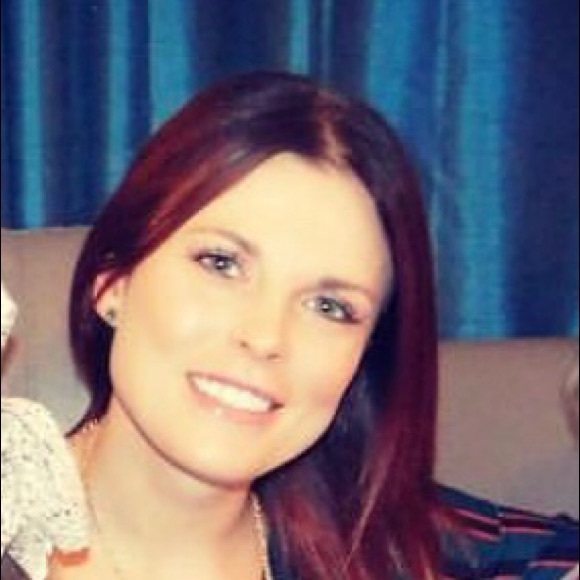 Profile Picture of Lacey Laughlin (@laceyjae17) on Poshmark