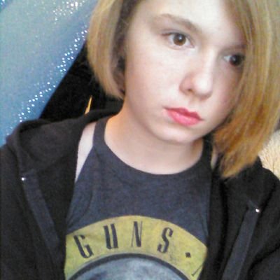 Profile Picture of Nichole Chapman (@nizikki1010) on Twitter