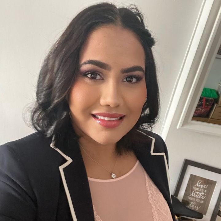 Profile Picture of Daniela Lista (@danielalistaoficial) on Tiktok