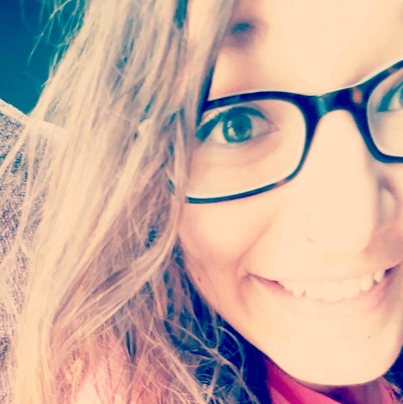 Profile Picture of Madison Blucas (@madieblucas) on Poshmark