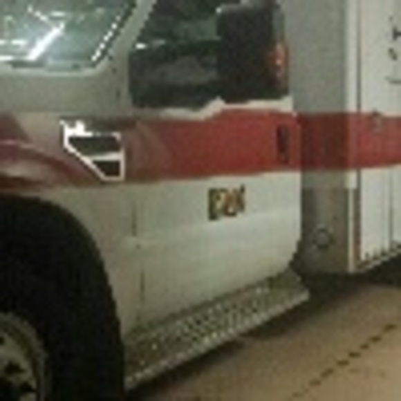 Profile Picture of Dan Oleksiak (@oleksiakd) on Poshmark