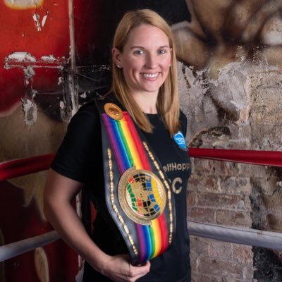 Profile Picture of Stacey Copeland (@scopelandboxer) on Twitter