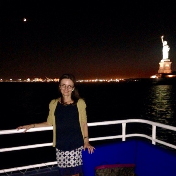 Profile Picture of Janna Turetsky (@janna_tur) on Poshmark