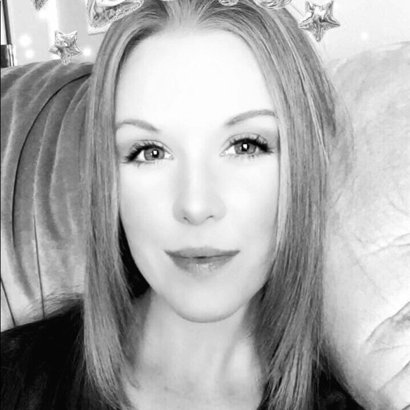 Profile Picture of Rachael Eppright (@ray1) on Poshmark