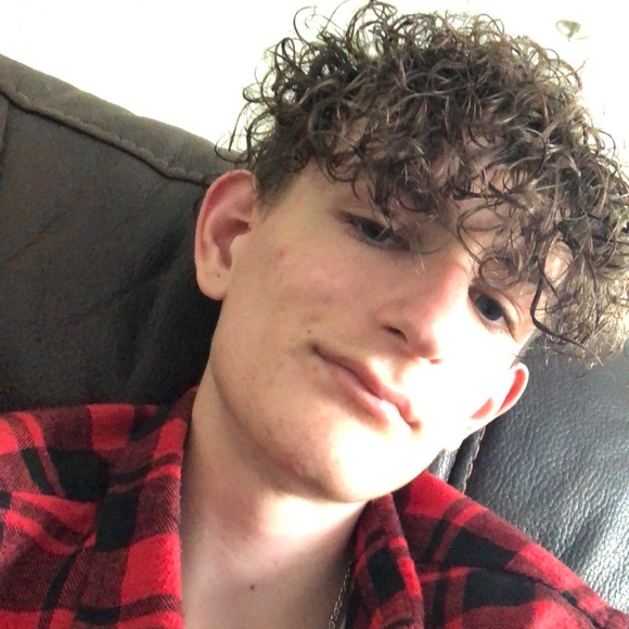 Profile Picture of Benjamin Payne (@ben07payne) on Poshmark