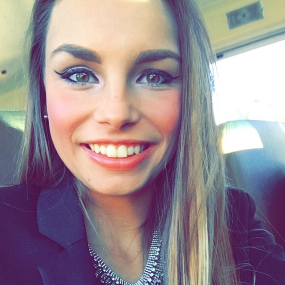Profile Picture of Giavonna Kaspar (@giavonnnna) on Poshmark