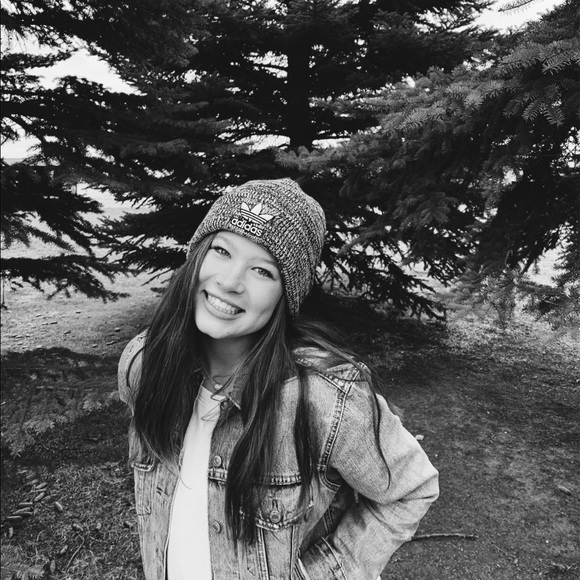 Profile Picture of Emma Eastwood (@emmaeastwood4) on Poshmark