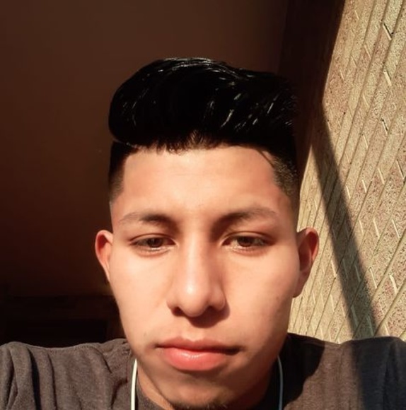 Carlos Leónel - Poshmark Profile Picture of Carlos Leónel (@nahomychocoj) on Poshmark