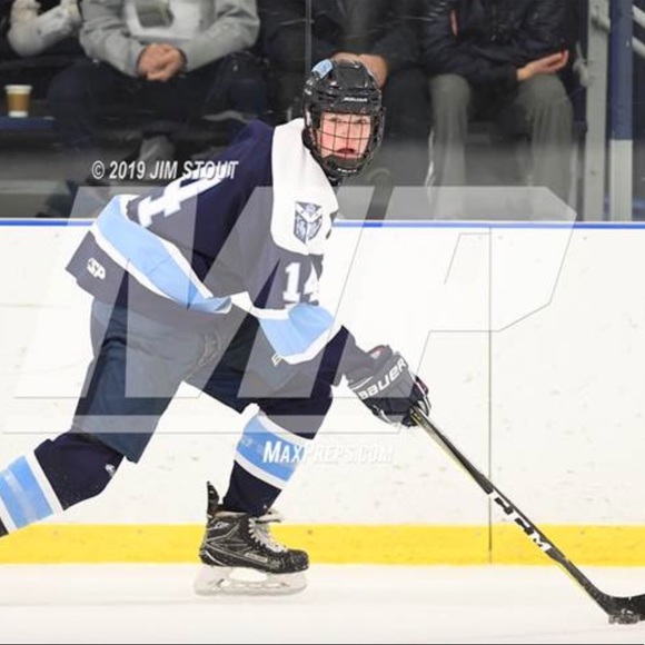 Camden Glonek - Poshmark Profile Picture of Camden Glonek (@camdenglonek14) on Poshmark