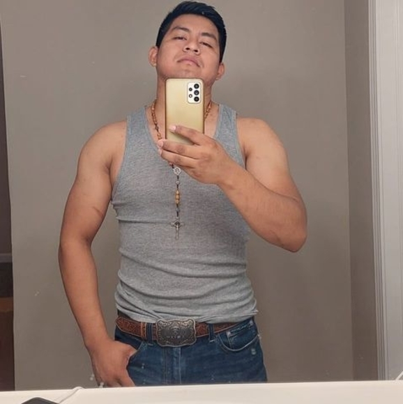 Profile Picture of Sánchez Sánchez (@edgar_1998enano) on Poshmark