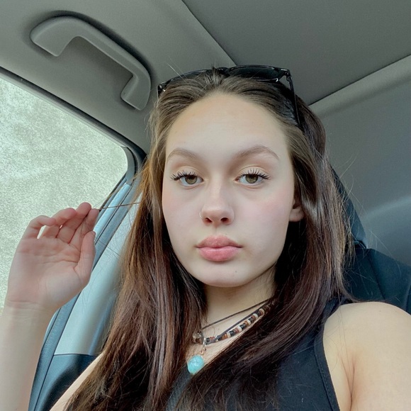 Profile Picture of Trinity Adams (@trinityjadams03) on Poshmark