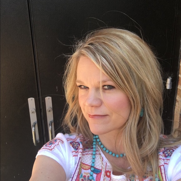 Profile Picture of Kimberly Blevins (@73berlygirl) on Poshmark