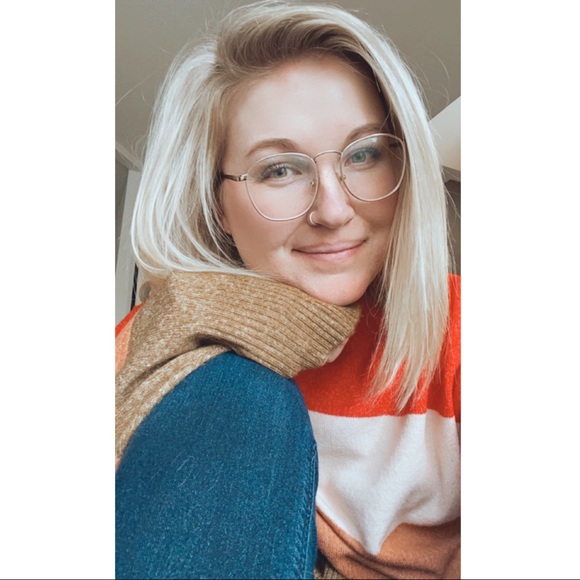 Profile Picture of Tori Wardrip (@toricaylin) on Poshmark