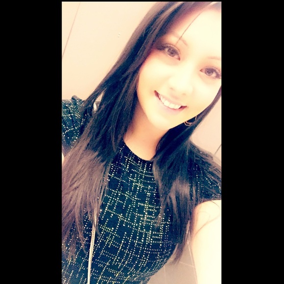 Profile Picture of Whitney Weber (@whitneyweber24) on Poshmark
