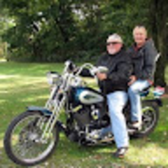 Profile Picture of Barry Bunting (@jbbunting47) on Poshmark