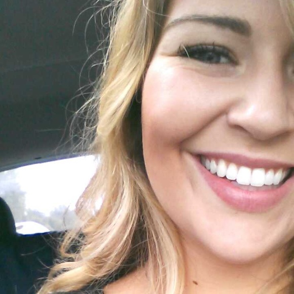 Profile Picture of Khaili Radden (@khailijolene) on Poshmark