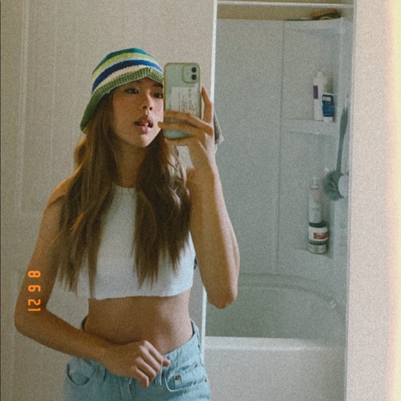 Profile Picture of Han Huynh (@hanhuynh99) on Poshmark