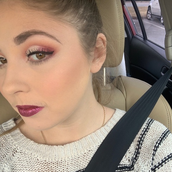 Profile Picture of Lou jane Higgins (@lhiggi23) on Poshmark