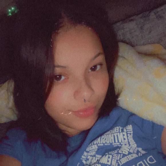 Profile Picture of Jaylin Ludwig (@jaylin_ludwig) on Poshmark