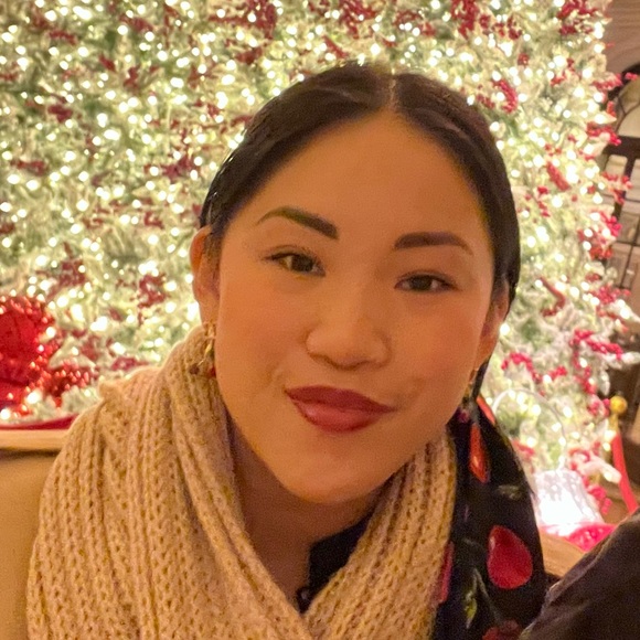 Profile Picture of Bobo Liang (@bliang01) on Poshmark