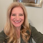 Profile Picture of Amy Engel (@amyengelauthor) on Instagram