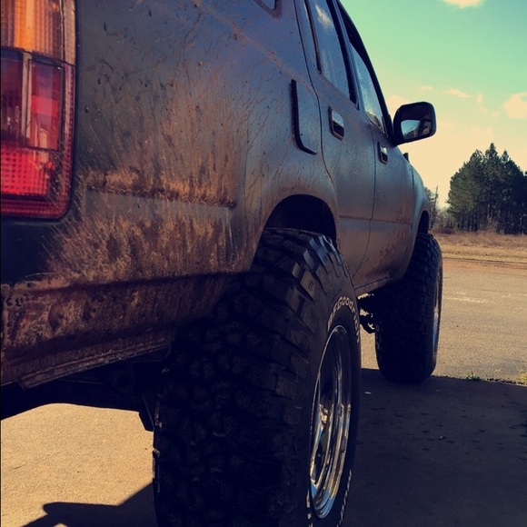 Profile Picture of Tyler Browder (@tylerbrowder) on Poshmark